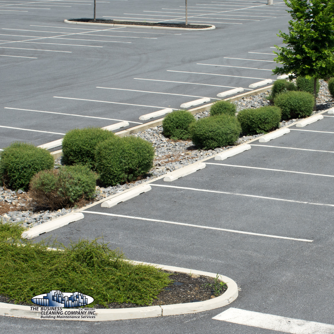 cleaning parking lot services